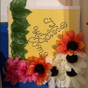“best is yet to come” grad cap decoration piece